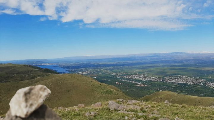 Cerro El Mojón, una hermosa alternativa para turistear y practicar deportes