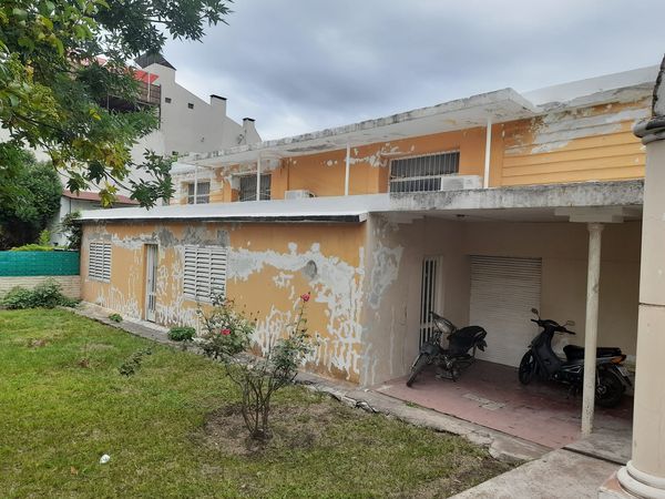 Autoridades de la biblioteca José H. Porto solicitan ayuda de los vecinos para reformar el edificio Autoridades de la biblioteca José H. Porto solicitan ayuda de los vecinos para reformar el edificio