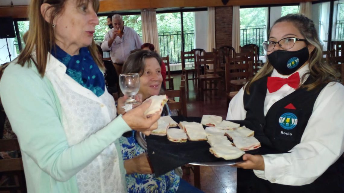 Los chicos del Albergo Ético formaron una Cooperativa de Trabajo en búsqueda de nuevas oportunidades Los chicos del Albergo Ético formaron una Cooperativa de Trabajo en búsqueda de nuevas oportunidades
