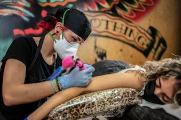 Tatuadores de Villa Carlos Paz realizan un evento solidario a beneficio del merendero Picaflor Tatuadores de Villa Carlos Paz realizan un evento solidario a beneficio del merendero Picaflor