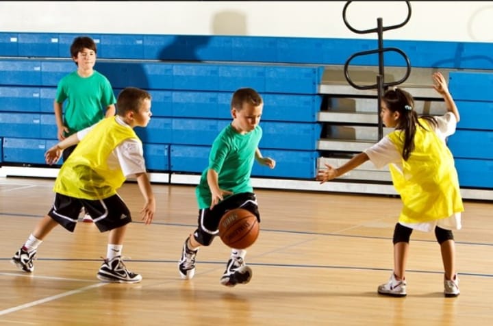 San Antonio brinda clases gratuitas de básquet y gimnasia para sus vecinos San Antonio brinda clases gratuitas de básquet y gimnasia para sus vecinos