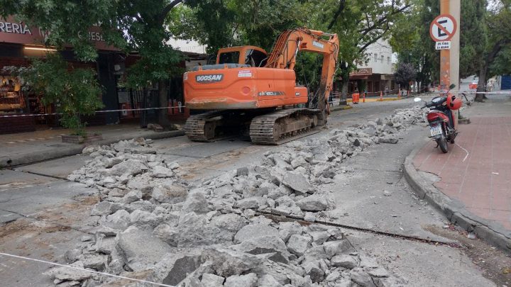 Retoman la obra de desagüe en la zona céntrica de Carlos Paz