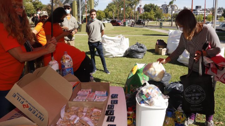 Nueva jornada de ecocanje en conmemoración al dia mundial de la limpieza