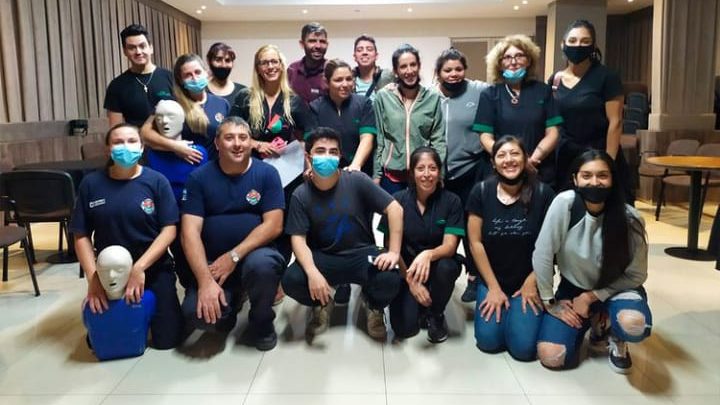 El cuartel de bomberos brinda capacitaciones a la Cámara y a Guías de Turismo