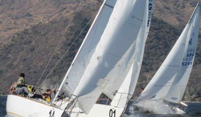 Segunda fecha del campeonato de invierno de vela J24 en el Lago San Roque