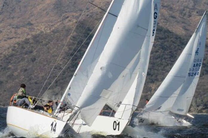 Segunda fecha del campeonato de invierno de vela J24 en el Lago San Roque Segunda fecha del campeonato de invierno de vela J24 en el Lago San Roque