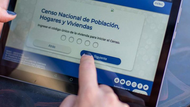 Carlos Paz continúa asesorando a los vecinos para realizar el Censo Digital