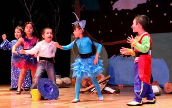 San Antonio ofrece nuevo talleres de teatros para niños y niñas