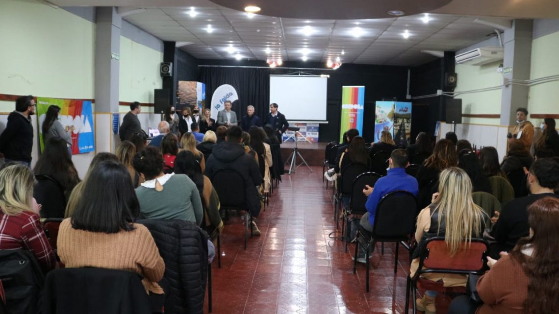 Informantes de la Secretaria de Turismo Local se capacitaron en La Falda