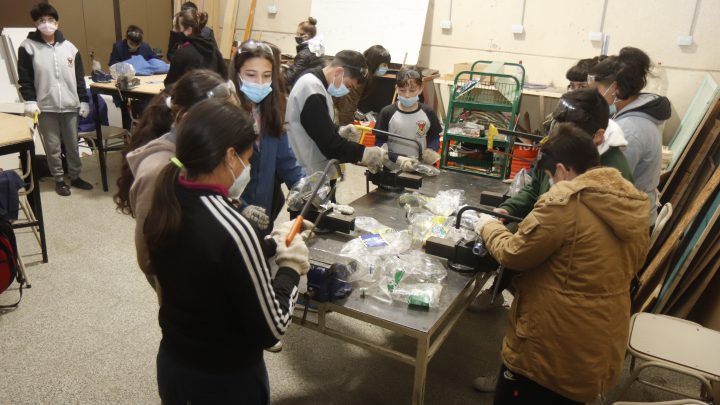 Las escuelas secundarias de Carlos Paz ya reciclaron más de quince mil botellas