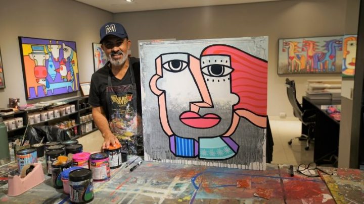 Mario Lange realiza una nueva exposición artística en Villa Carlos Paz