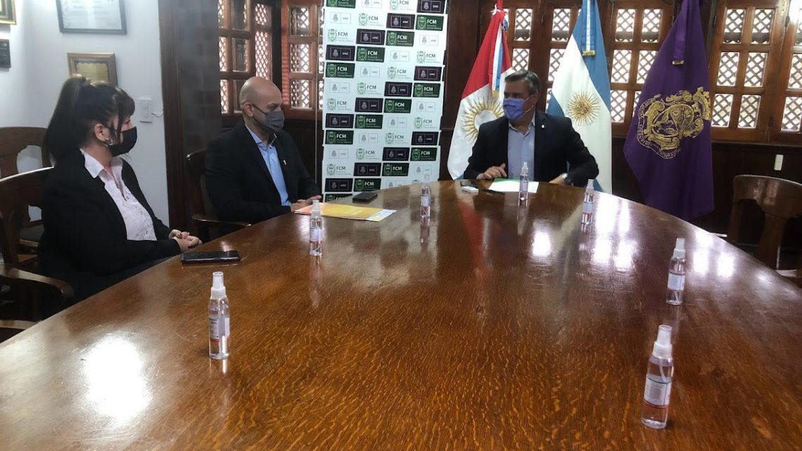 Villa Carlos Paz continúa promoviendo el Programa Universitario para adultos mayores Villa Carlos Paz continúa promoviendo el Programa Universitario para adultos mayores