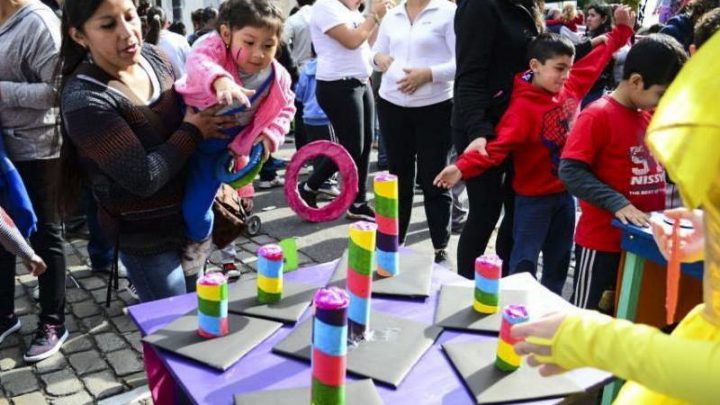 Festejo por el Dia de la Niñez en la Feria de Economía Social