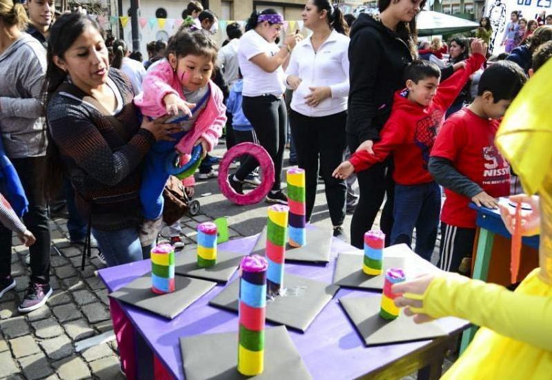 Festejo por el Dia de la Niñez en la Feria de Economía Social Festejo por el Dia de la Niñez en la Feria de Economía Social