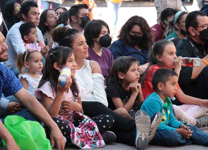 Icho Cruz celebra el Día del Niño Icho Cruz celebra el Día del Niño