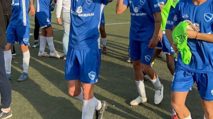 Atlético Carlos Paz volvió al triunfo y se ilusiona con mantener la categoría