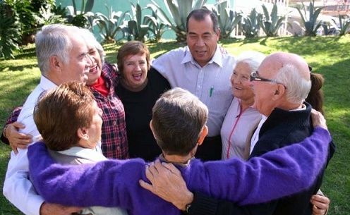 Adultos mayores celebrarán la primavera con un gran picnic a orillas del rio San Antonio