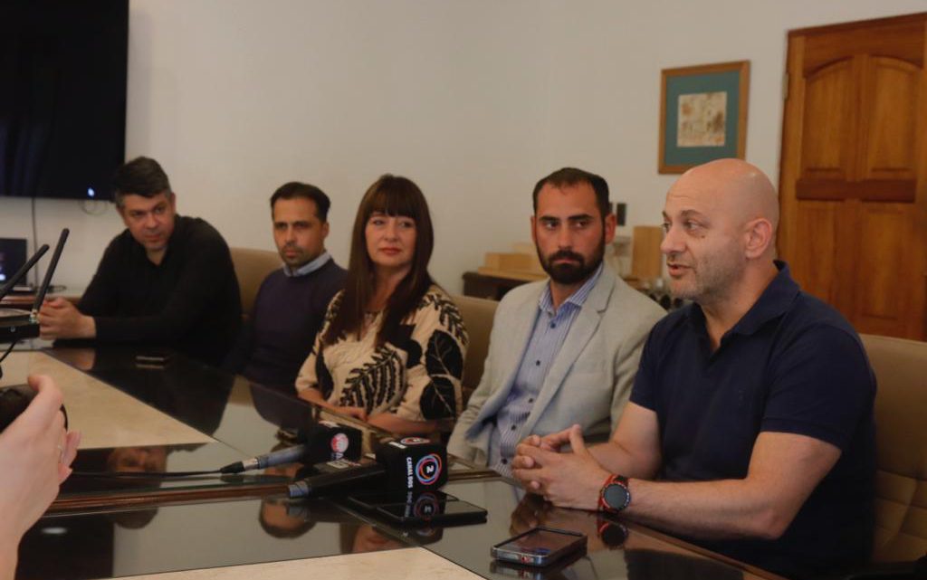 VCP Ilumina: Villa Carlos Paz contará con luces LED sin costo para los vecinos VCP Ilumina: Villa Carlos Paz contará con luces LED sin costo para los vecinos