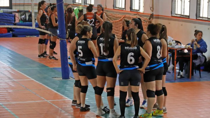 Nueva edición del encuentro internacional de vóley y hockey en Carlos Paz
