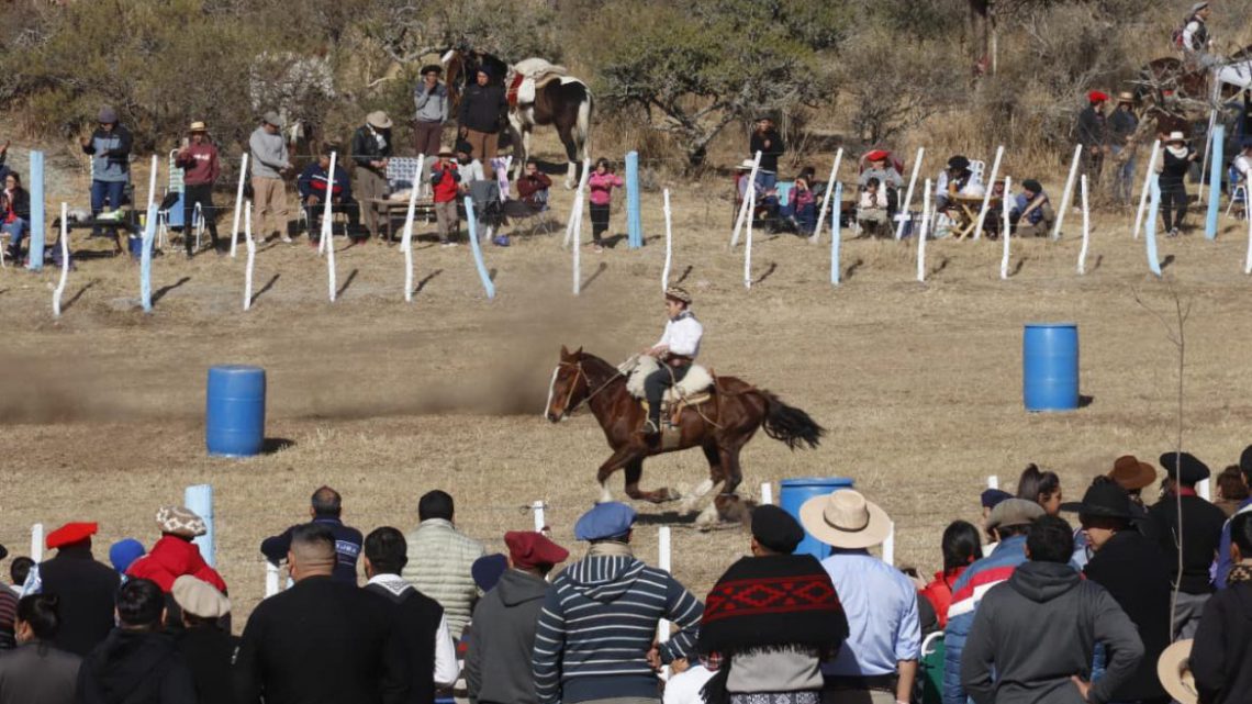 Gran Festival de destreza gaucha y folklore en Carlos Paz Gran Festival de destreza gaucha y folklore en Carlos Paz