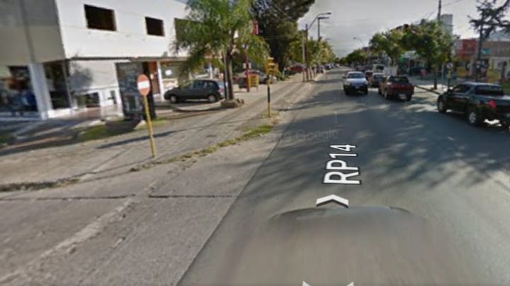 Imprudencia al volante: iba borracho, pasó todos los semáforos en rojo y atropelló a una mujer