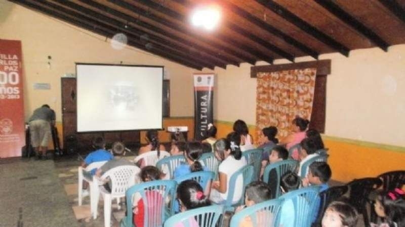 Nuevo ciclo de cine gratuito en los barrios de Villa Carlos Paz Nuevo ciclo de cine gratuito en los barrios de Villa Carlos Paz