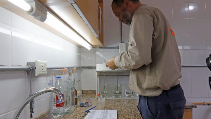 Servicio municipal de agua potable: se adquieren nuevos equipamientos para mejorar el color del agua