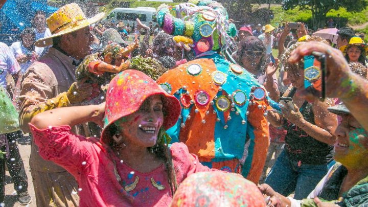 El carnaval salteño llega a Villa Carlos Paz