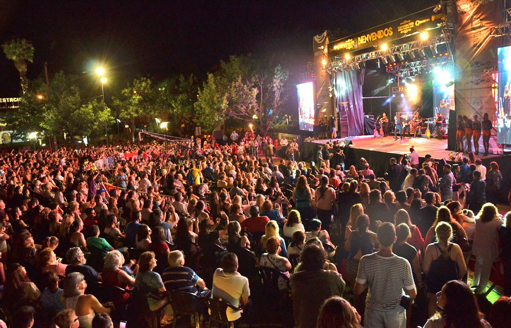 Carlos Paz celebra el Día de los Enamorados con un show gratuito