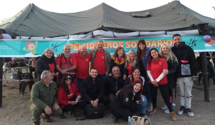 Maratón de peluqueros solidarios en Carlos Paz