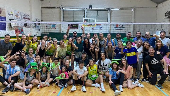 El Club de Pesca realiza una convocatoria abierta para sumar jugadora a sus equipos de vóley