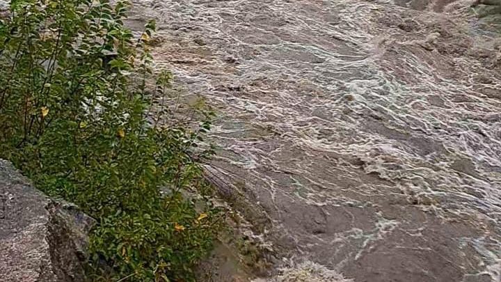 Temporal en Carlos Paz: ingresaron grandes crecientes por San Antonio, los Chorrillos y Cosquin