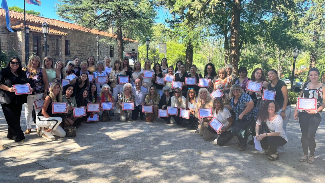 Semana de la Mujer: la Municipalidad de Carlos Paz continúa con los homenajes a mujeres trabajadoras de la ciudad Semana de la Mujer: la Municipalidad de Carlos Paz continúa con los homenajes a mujeres trabajadoras de la ciudad