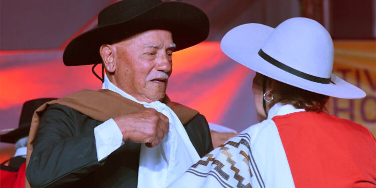 Nuevos talleres de folklore para adultos mayores Nuevos talleres de folklore para adultos mayores