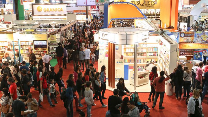 Carlos Paz estuvo presente en la Feria Internacional del Libro