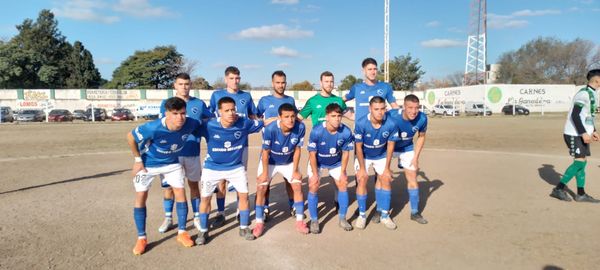 Atlético Carlos Paz empató en el debut de Gerardo Colman como entrenador Atlético Carlos Paz empató en el debut de Gerardo Colman como entrenador