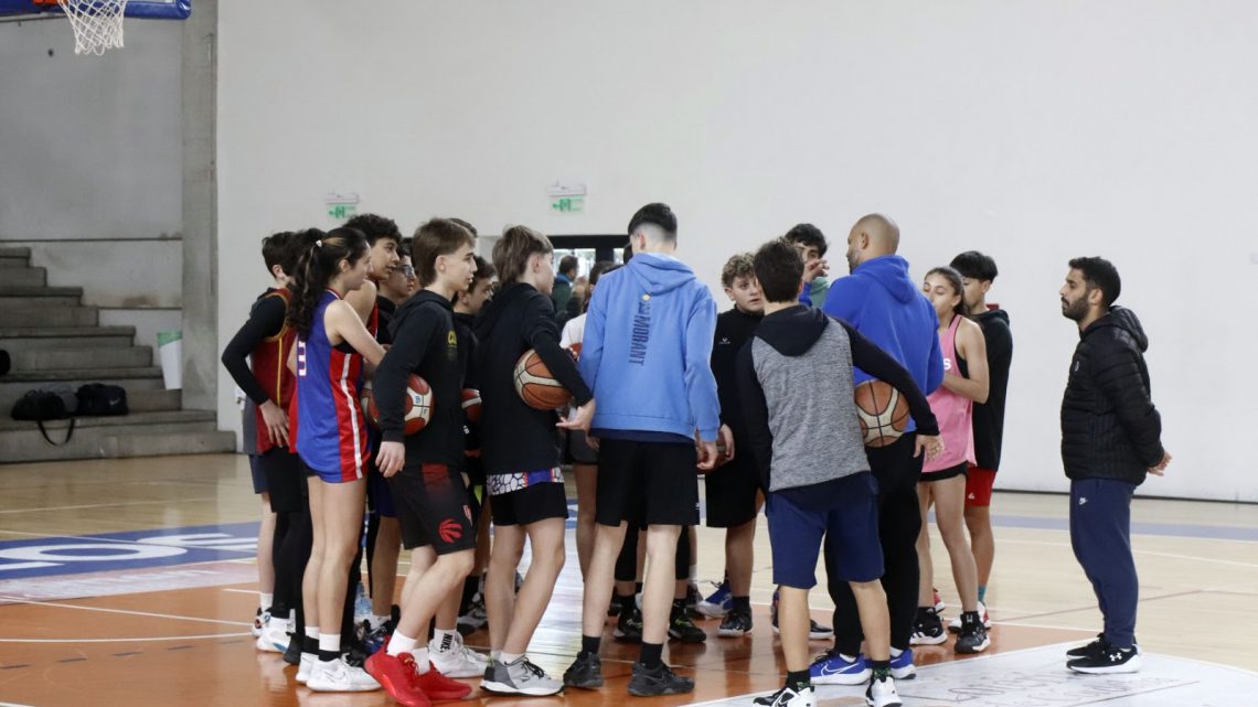El estadio Arena Carlos Paz fue sede de dos nuevos campus de basquetbol