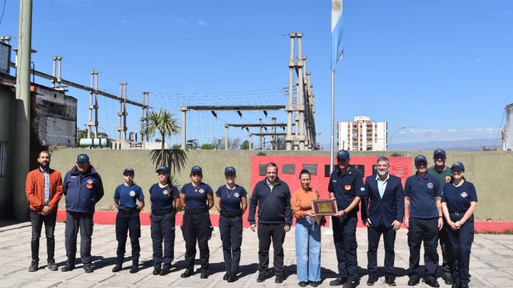La Defensoría del Pueblo reconoció al cuartel de bomberos voluntarios de Carlos Paz