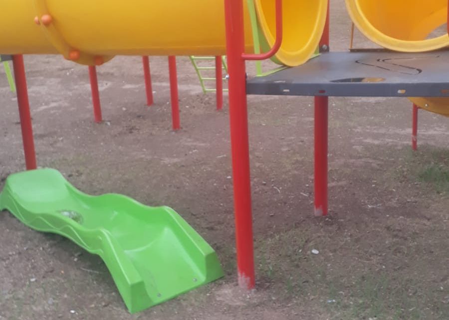 Vandalismo en plazas y espacios públicos: los responsables deberán hacerse cargo de ños daños y realizar trabajos comunitarios Vandalismo en plazas y espacios públicos: los responsables deberán hacerse cargo de ños daños y realizar trabajos comunitarios