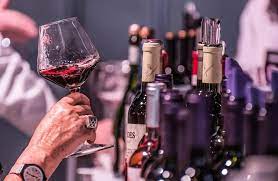 Primera exposición y degustación de vinos