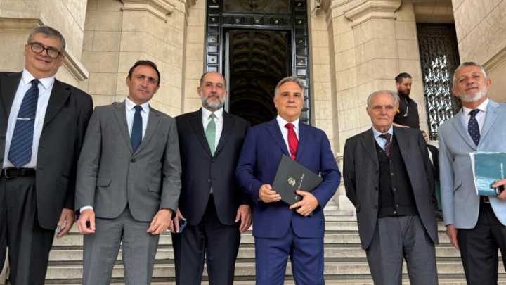 Llaryora reclamó ante la Corte Suprema por los fondos adeudados por Nación a la Caja de Jubilaciones