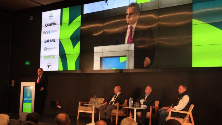 Llaryora reiteró su pedido de eliminar las retenciones al campo