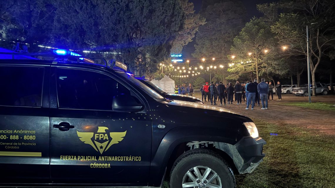 Incautaron tussi, éxtasis y marihuana en una fiesta electrónica en Malagueño Incautaron tussi, éxtasis y marihuana en una fiesta electrónica en Malagueño