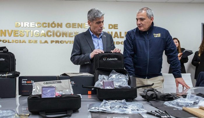 La Policía suma tecnología israelí para desbloquear y analizar teléfonos de allanamientos
