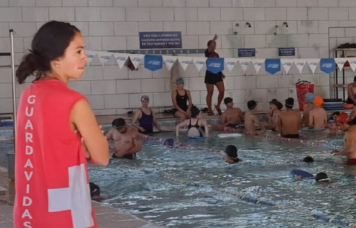 Abrieron las inscripciones para el curso de guardavidas de pileta en el CFI Sol y Lago Abrieron las inscripciones para el curso de guardavidas de pileta en el CFI Sol y Lago