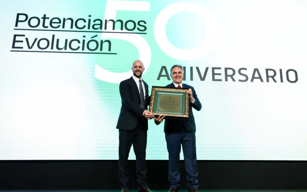 Llaryora anunció la creación del Instituto Argentino del Maní y propuso el “sello Maní Córdoba” Llaryora anunció la creación del Instituto Argentino del Maní y propuso el “sello Maní Córdoba”