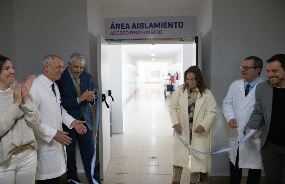 El Hospital Córdoba inauguró un área de aislamiento con equipamiento de última generación El Hospital Córdoba inauguró un área de aislamiento con equipamiento de última generación