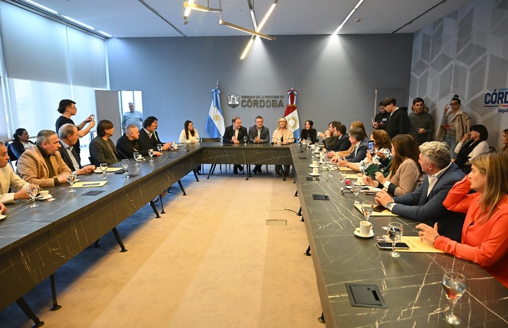 Municipios recibieron aportes por más de $70 millones para educación Municipios recibieron aportes por más de $70 millones para educación