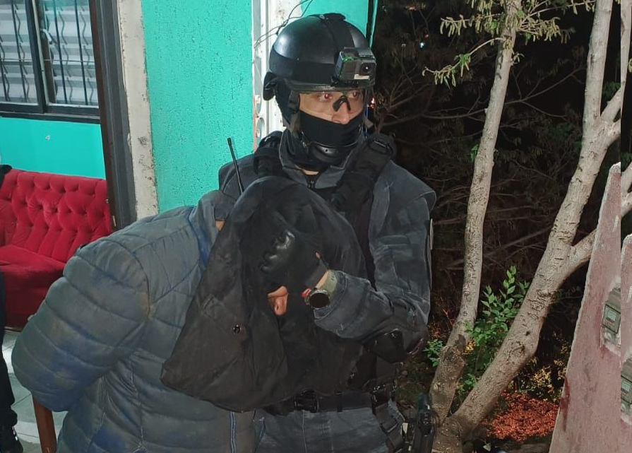Carlos Paz: Tres detenidos por vender drogas y usar a un menor para la entrega Carlos Paz: Tres detenidos por vender drogas y usar a un menor para la entrega