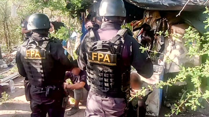 Dos detenidos con más de 1000 dosis de cocaína en Cosquín